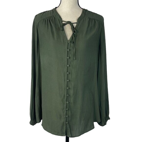 And Now This Large Top Button-Up Keyhole V-Neck Long Sleeve Hi-Low Pleated Green - Picture 1 of 10